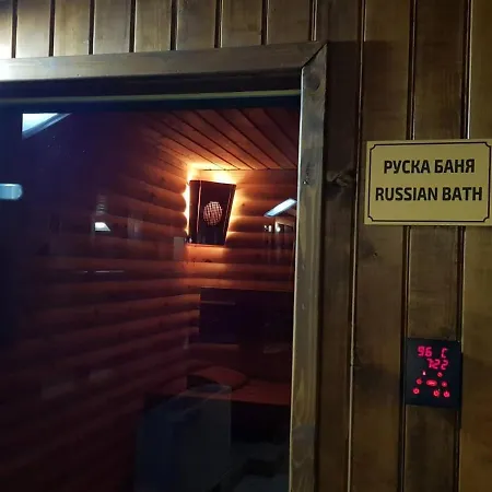 Tanne Готель